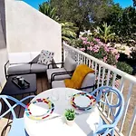 Fiori Di Cala Rossa Hoteliere Apartment *