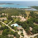 Apartment Fiori Di Cala Rossa Hoteliere Lecci