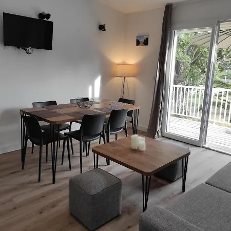 Fiori Di Cala Rossa Hoteliere * Lecci