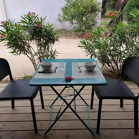 Fiori Di Cala Rossa Hoteliere דירה