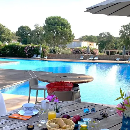 Fiori Di Cala Rossa Hoteliere לצ'י