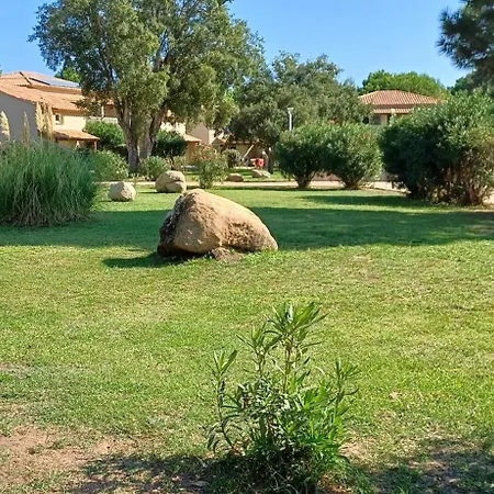 Appartamento Fiori Di Cala Rossa Résidence Hôtelière