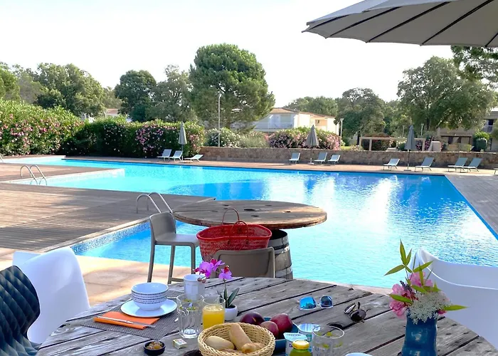 Fiori Di Cala Rossa Hoteliere Lecci